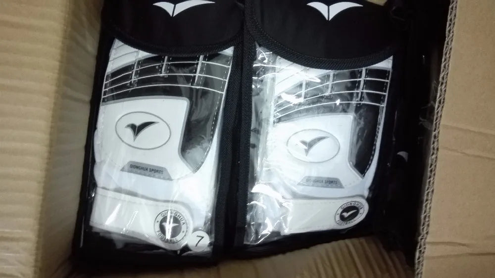 Kids Soccer goalkeeper gloves for Football
